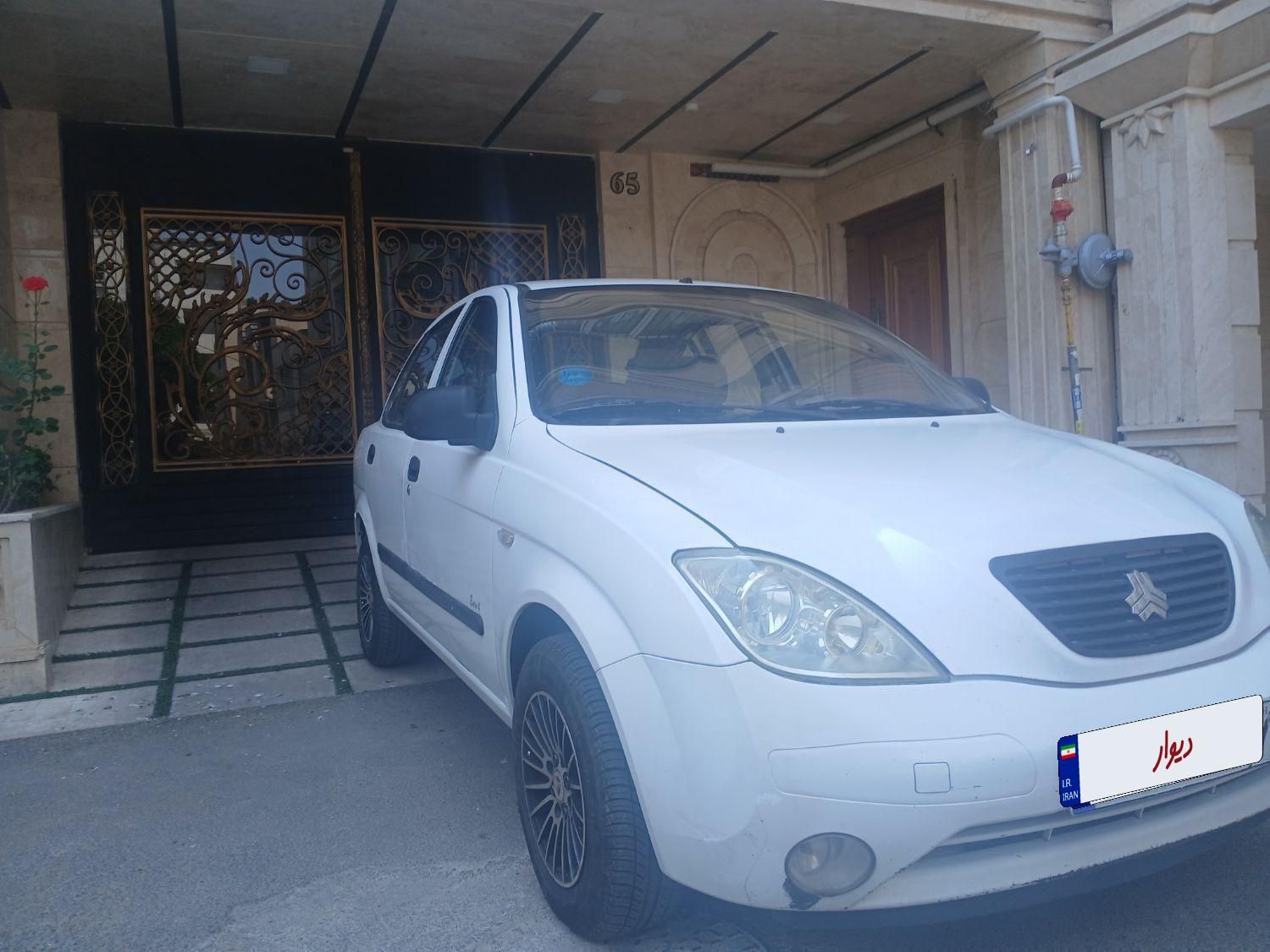 تیبا صندوق دار SX - 1392