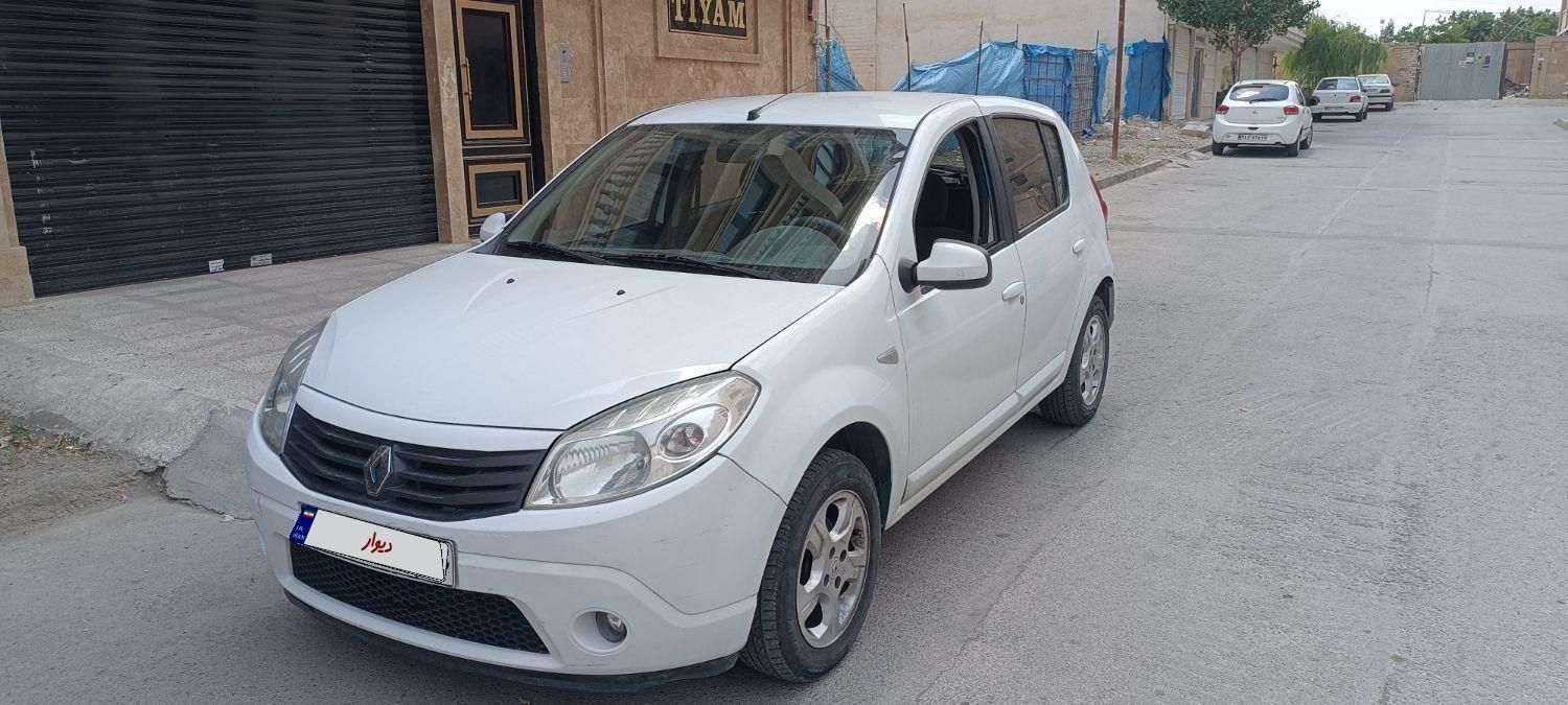 خودرو رنو، ساندرو آگهی ann_18671014