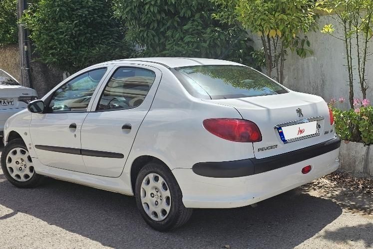 پژو ۲۰۶ صندوق دار v8 - 1399