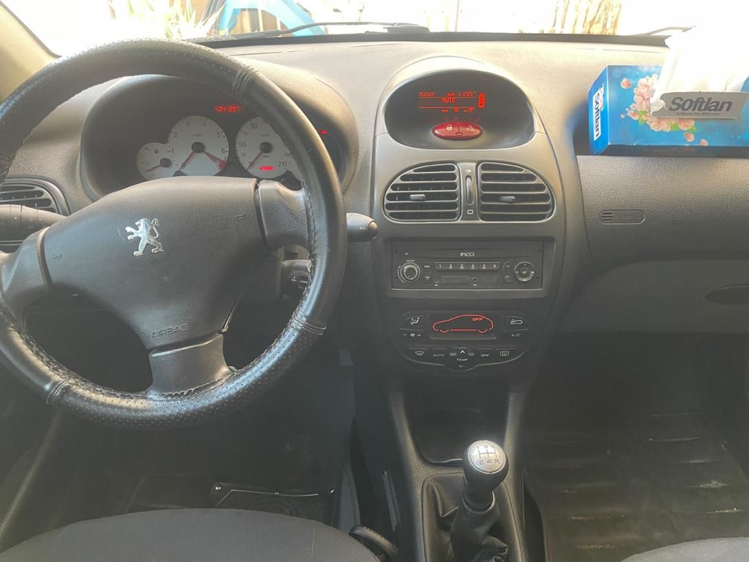 پژو ۲۰۶ صندوق دار v8 - 1399