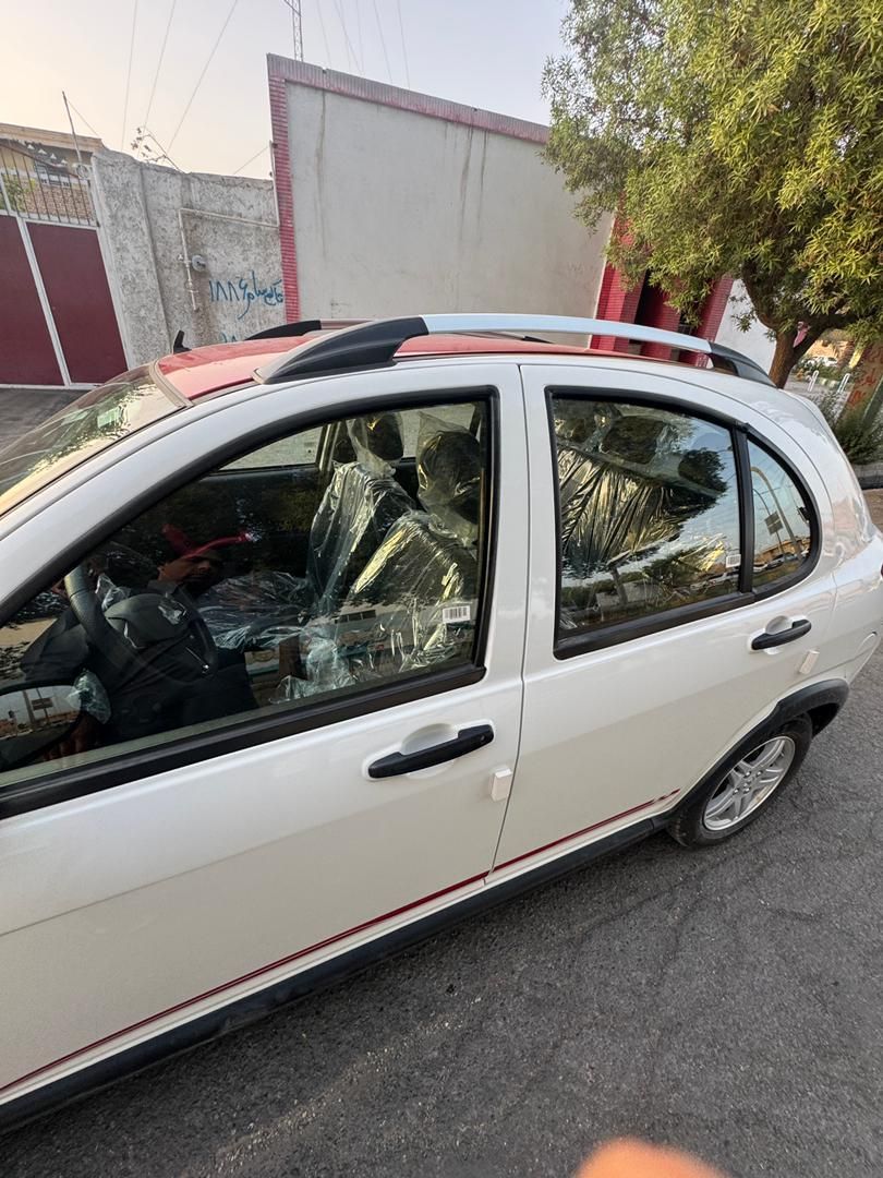 خودرو کوییک، معمولی آگهی ann_18671452