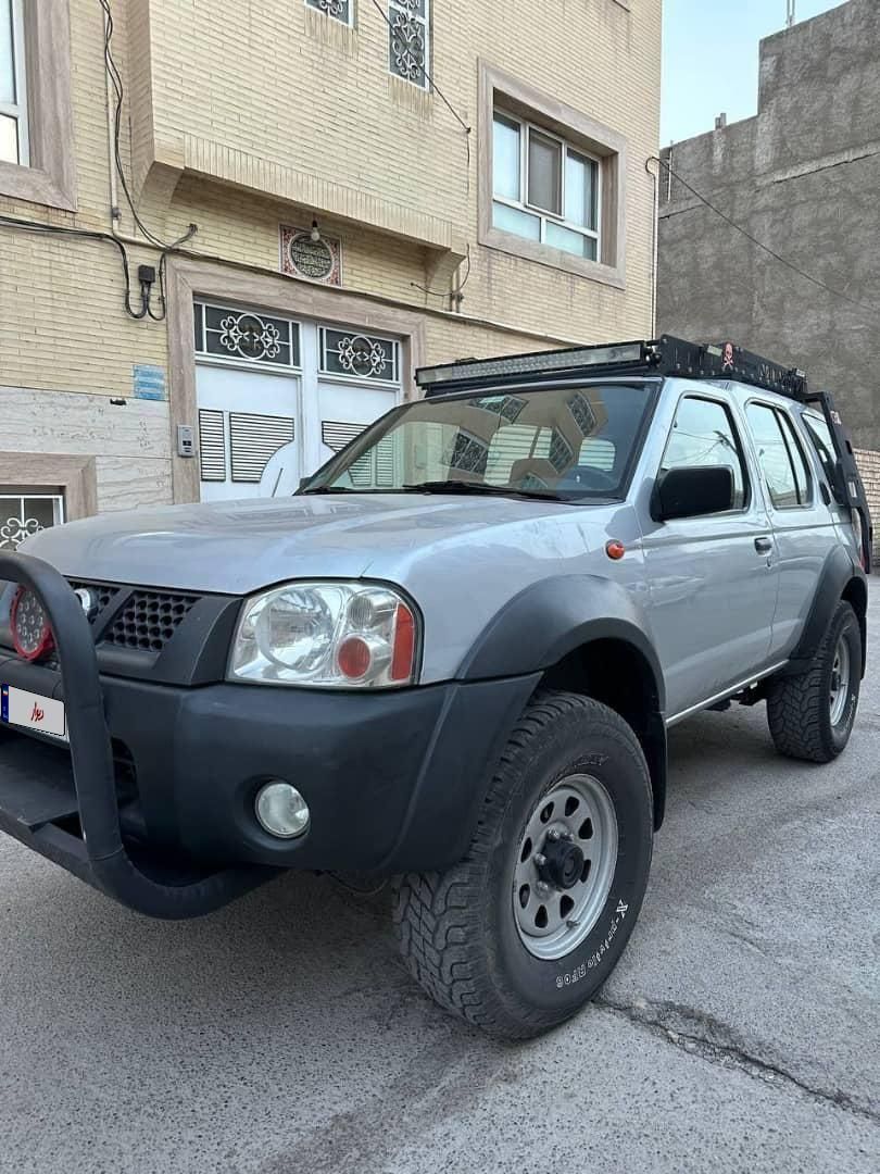 نیسان رونیز دنده‌ای - 1389