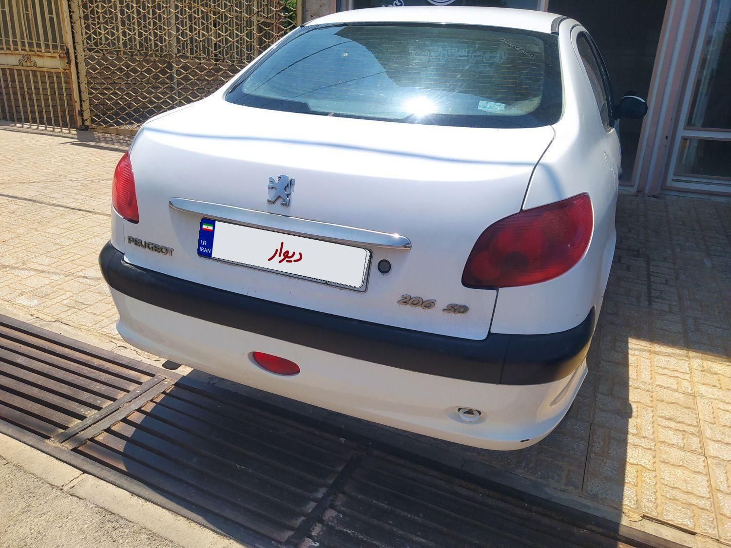 پژو ۲۰۶ صندوق دار v8 - 1390