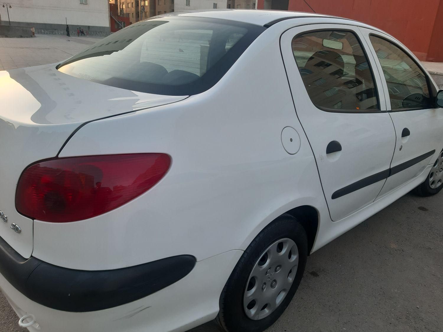 پژو ۲۰۶ صندوق دار v8 - 1399