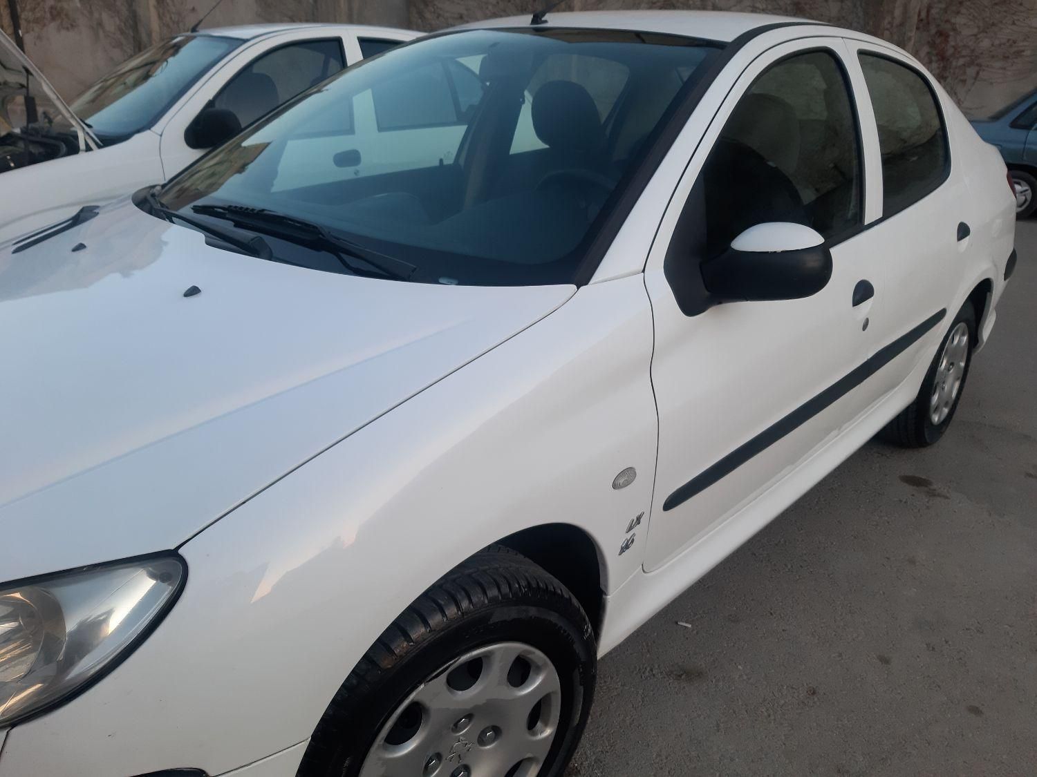 پژو ۲۰۶ صندوق دار v8 - 1399