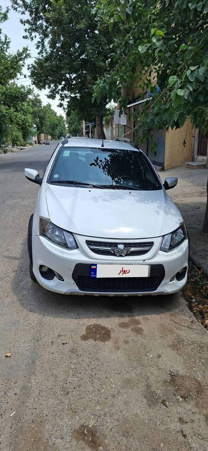 خودرو کوییک، معمولی آگهی ann_18673604