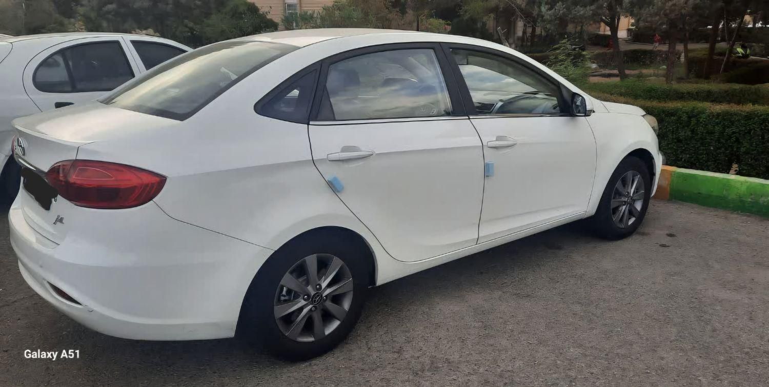جک J4 اتوماتیک ساده - 1402
