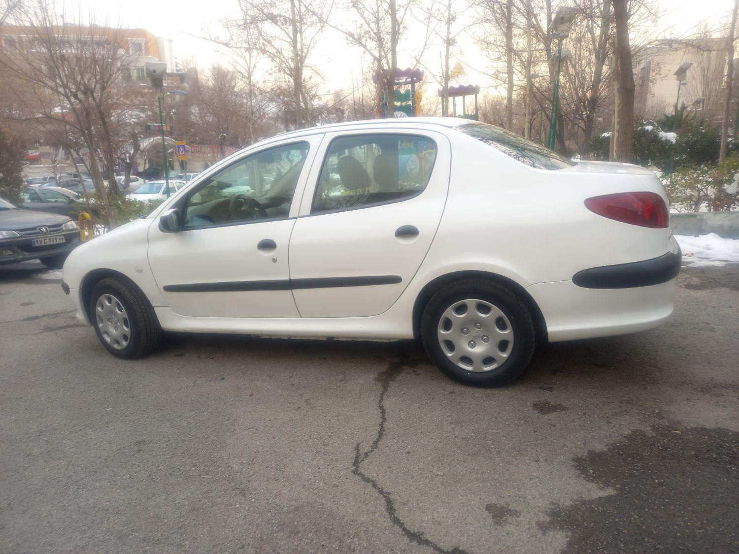 پژو ۲۰۶ صندوق دار v8 - 1395