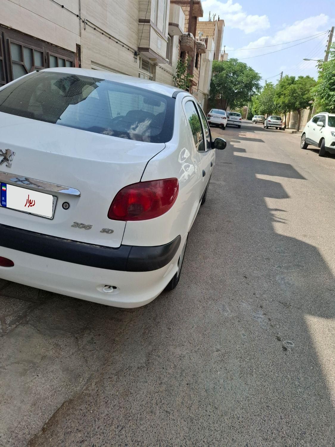 پژو ۲۰۶ صندوق دار v8 - 1399