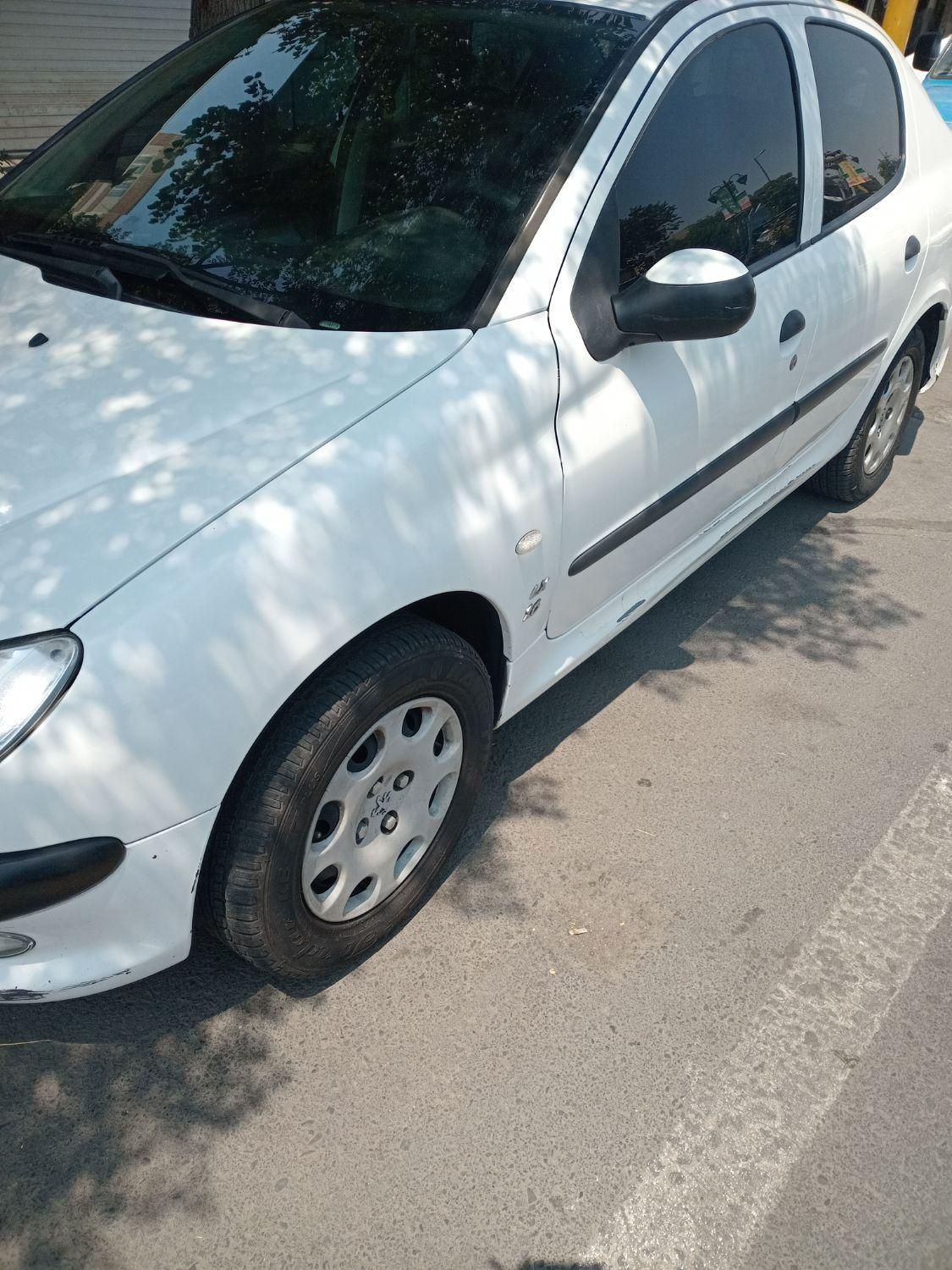 پژو ۲۰۶ صندوق دار v8 - 1393
