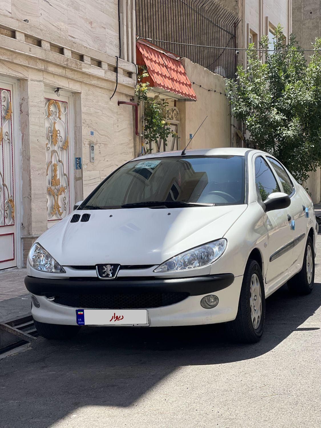 پژو ۲۰۶ صندوق دار v8 - 1393