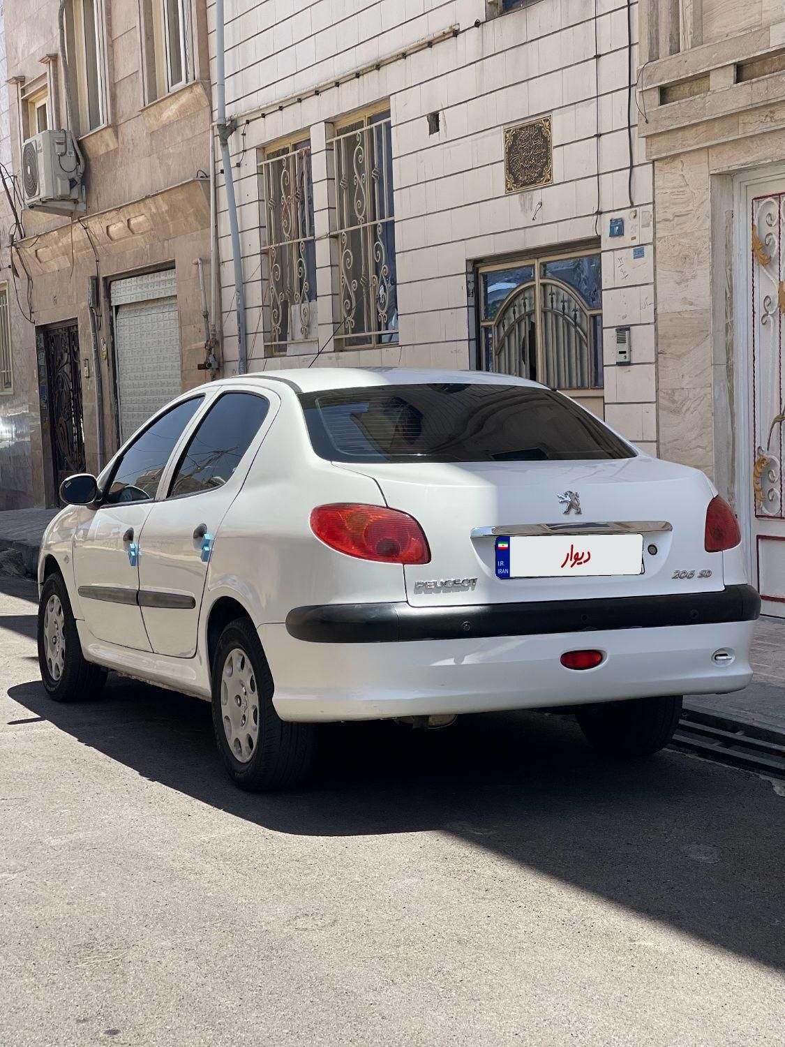 پژو ۲۰۶ صندوق دار v8 - 1393