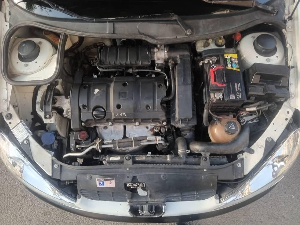 پژو ۲۰۶ صندوق دار v8 - 1393