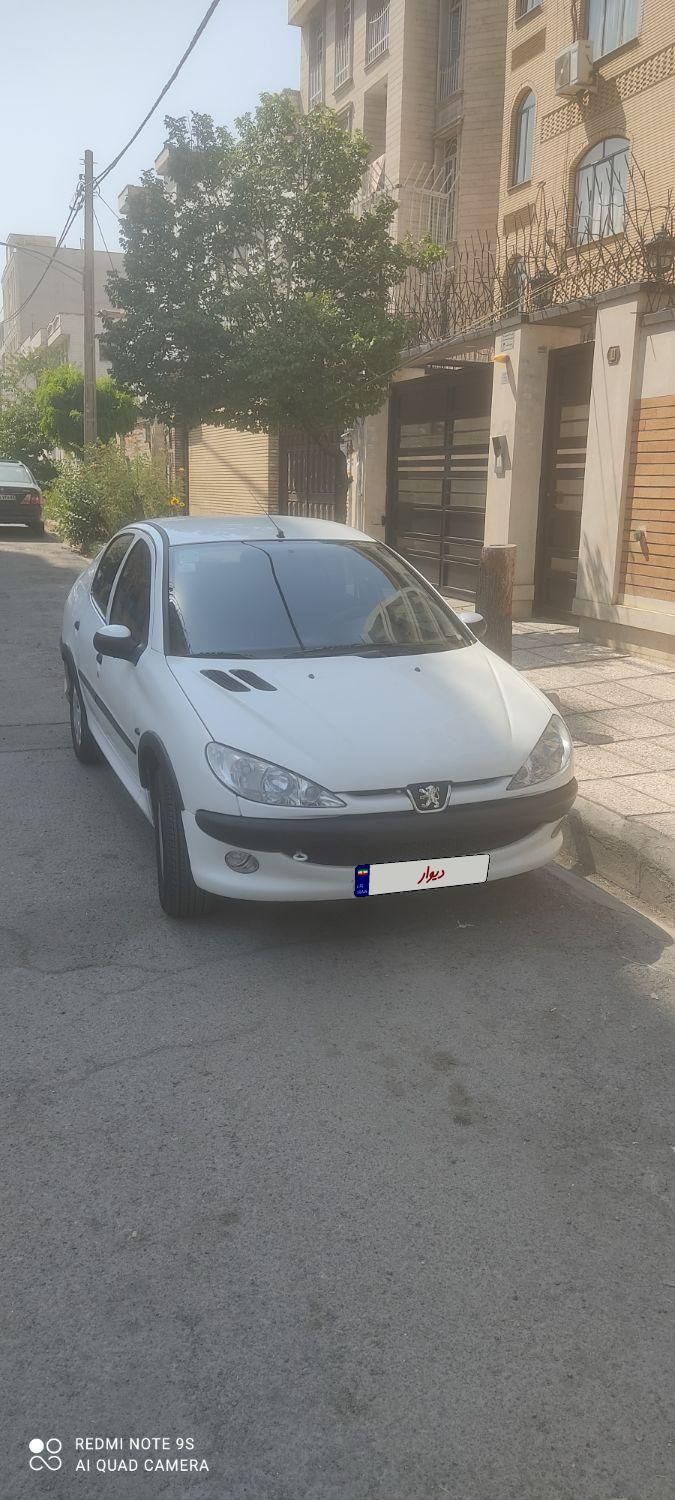 پژو ۲۰۶ صندوق دار v8 - 1392