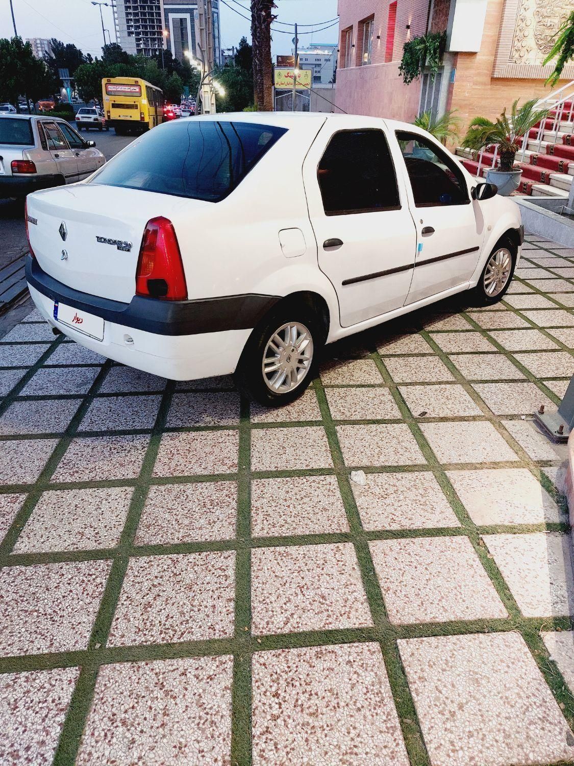 رنو تندر 90 E2 - 1395