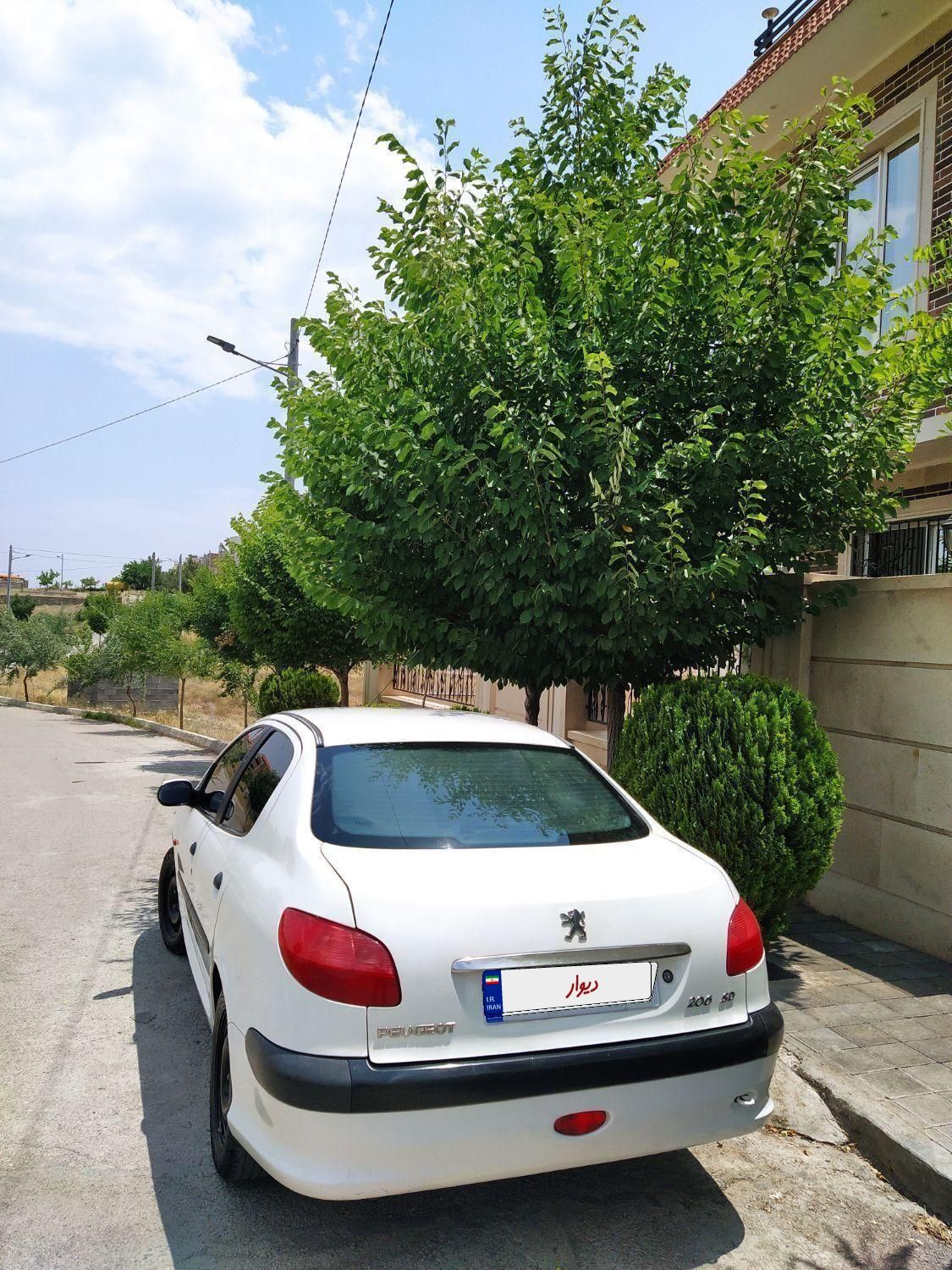 پژو ۲۰۶ صندوق دار v8 - 1389
