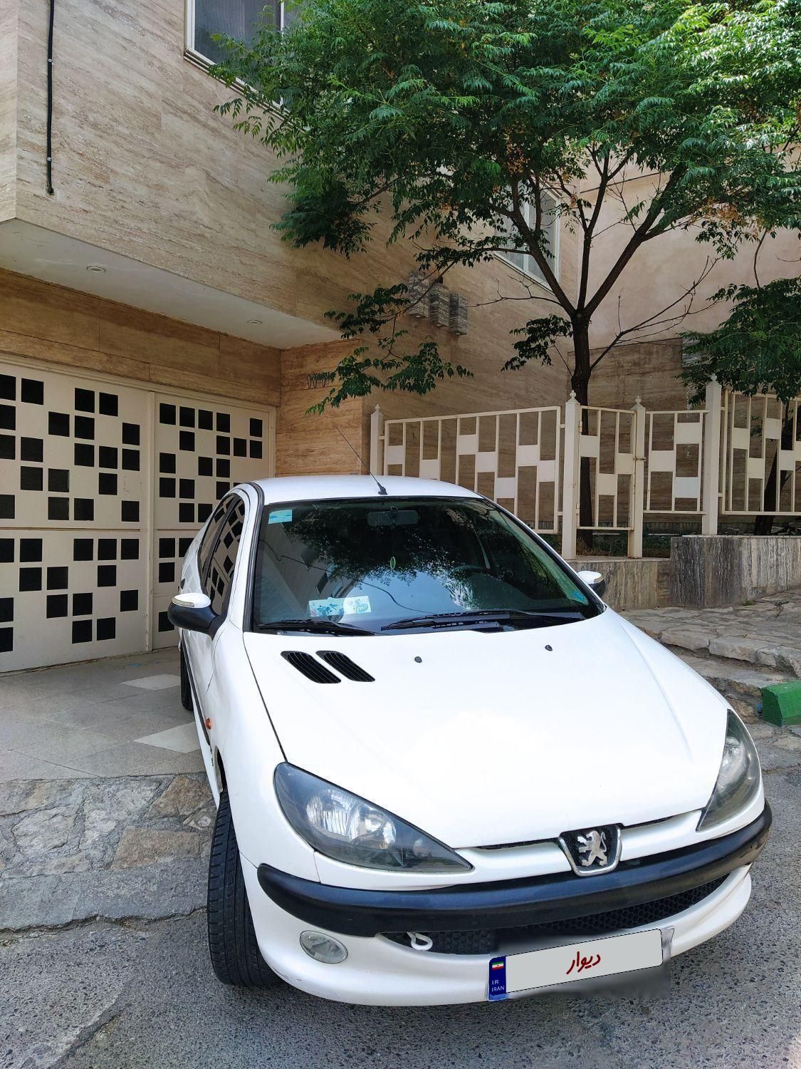 پژو ۲۰۶ صندوق دار v8 - 1389