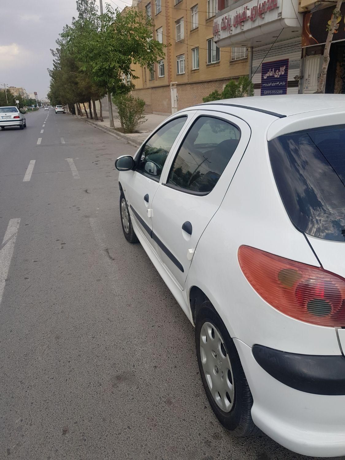 پژو 206 تیپ 3 - 1396