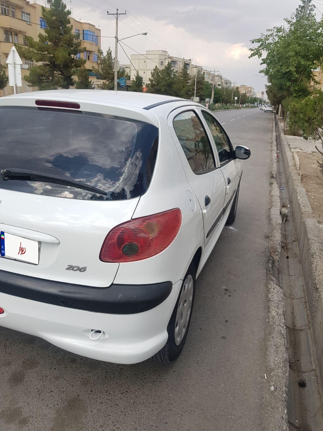 پژو 206 تیپ 3 - 1396