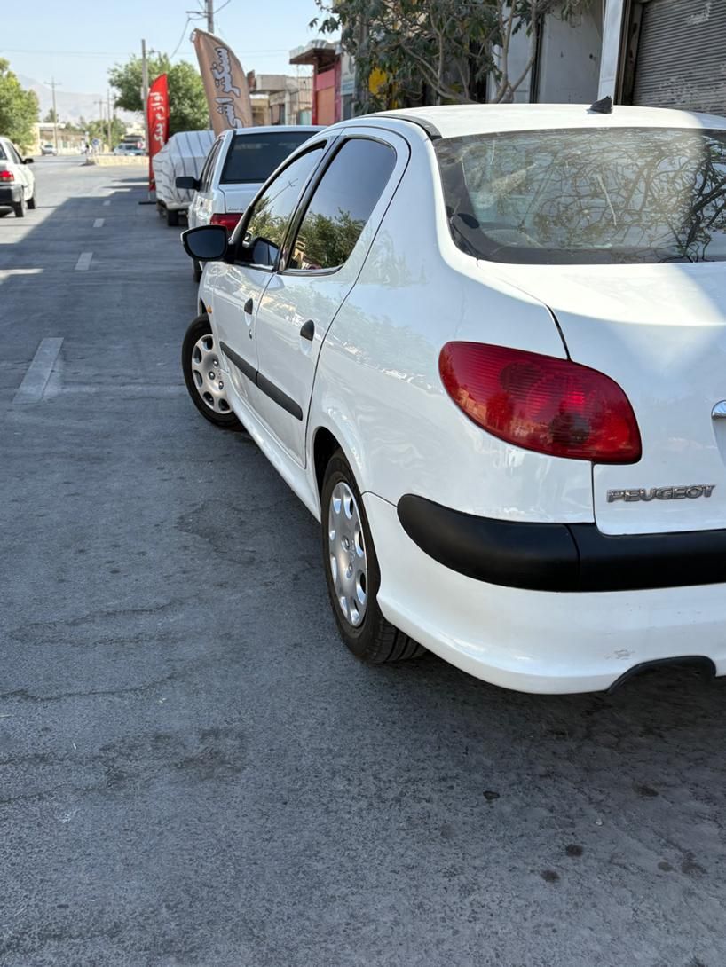 پژو ۲۰۶ صندوق دار v8 - 1389