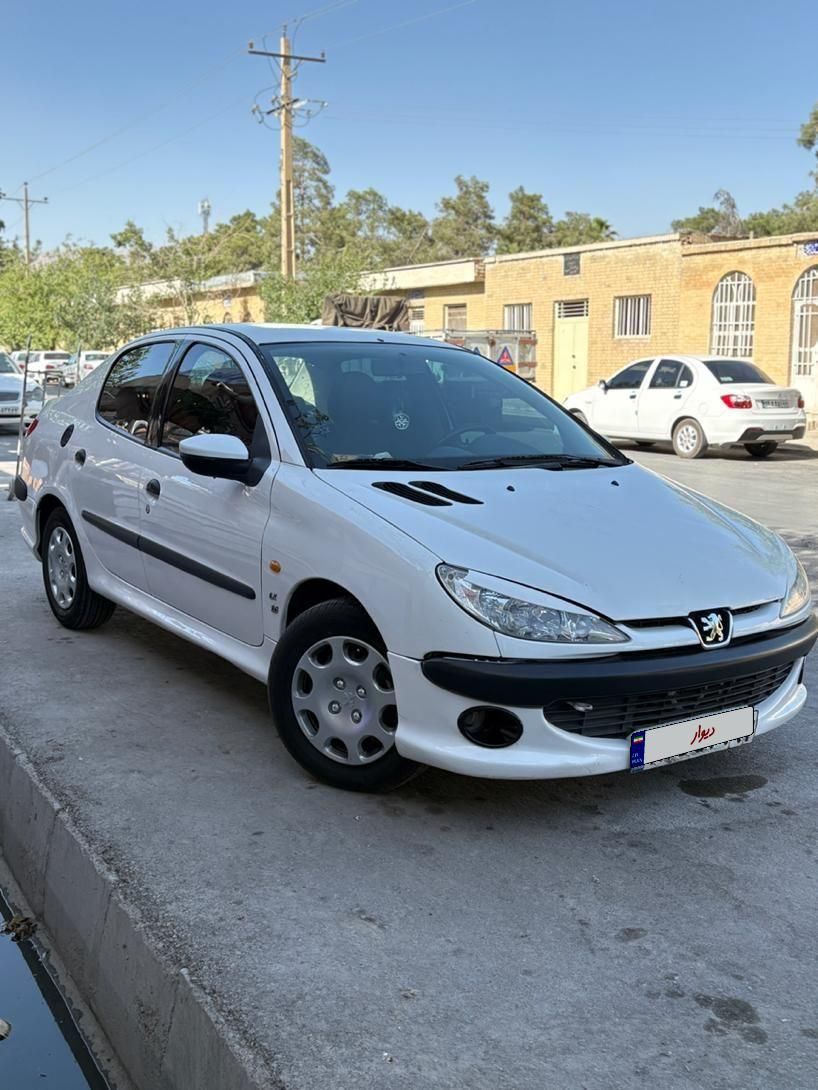 پژو ۲۰۶ صندوق دار v8 - 1389