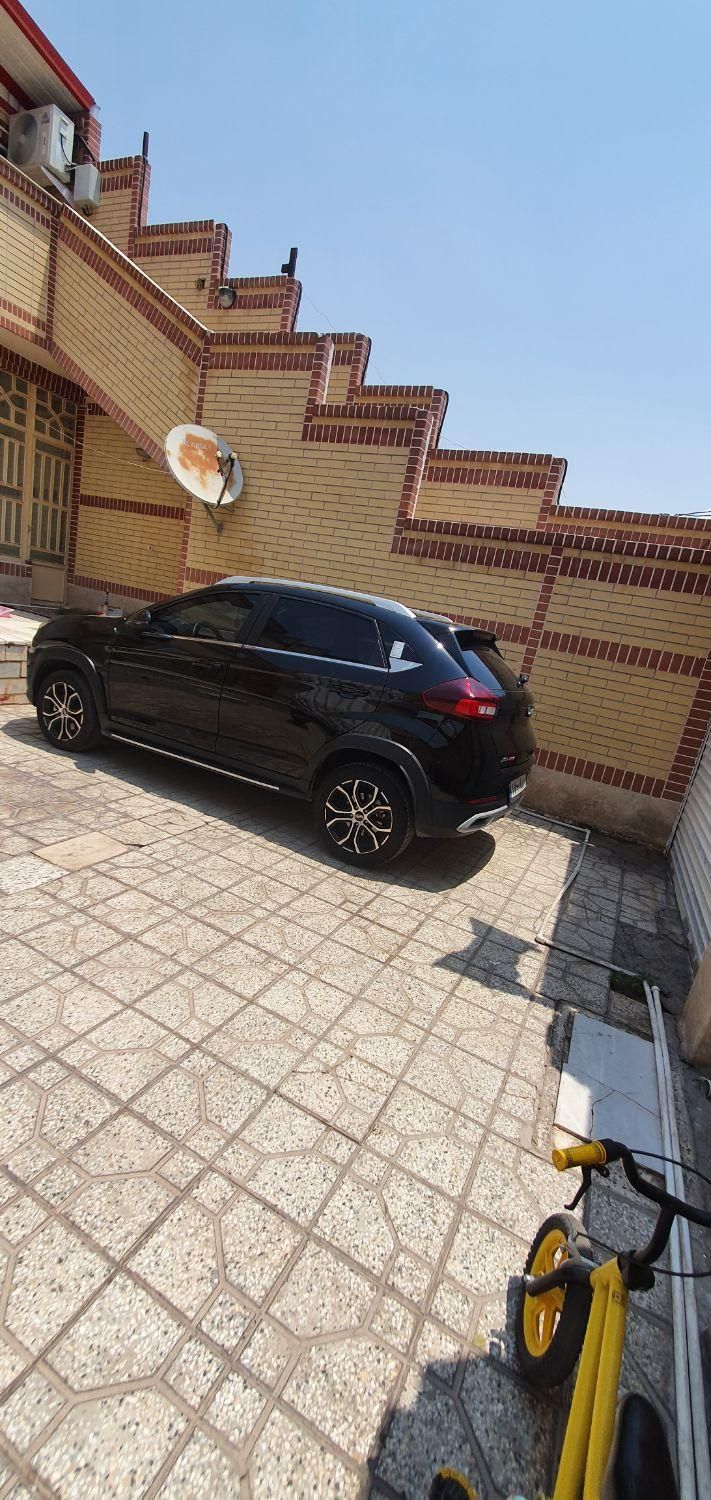خودرو ام وی ام، X22 آگهی ann_18675571