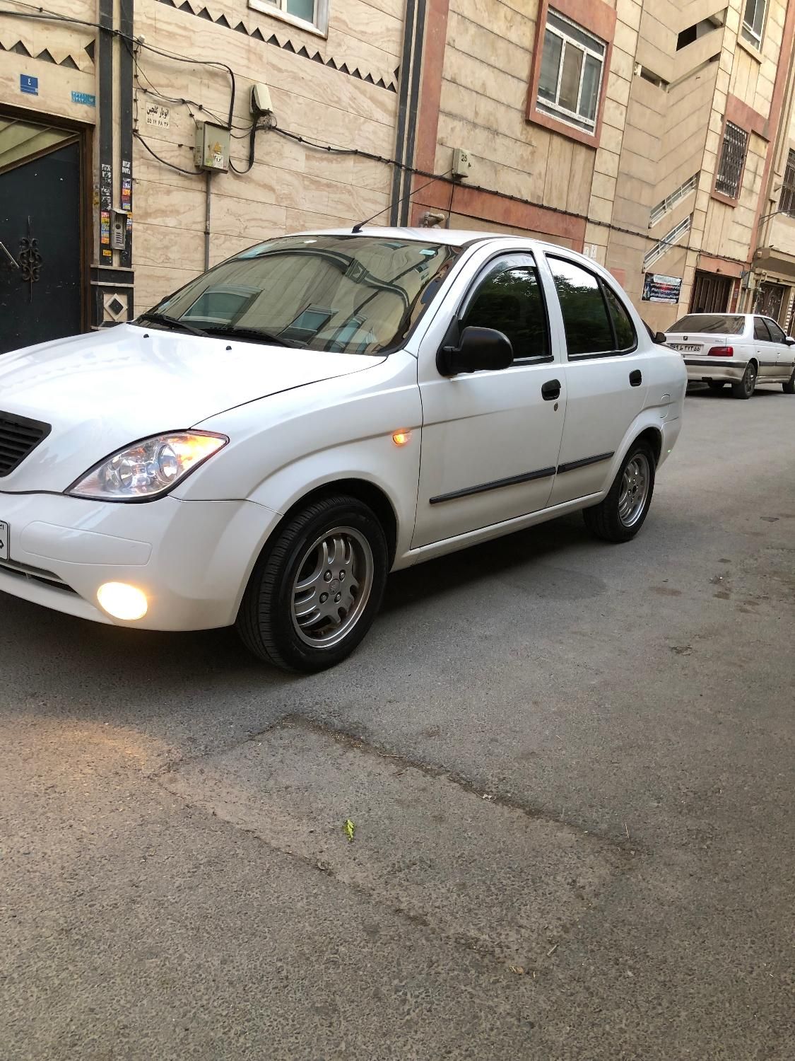 تیبا صندوق دار SX - 1398