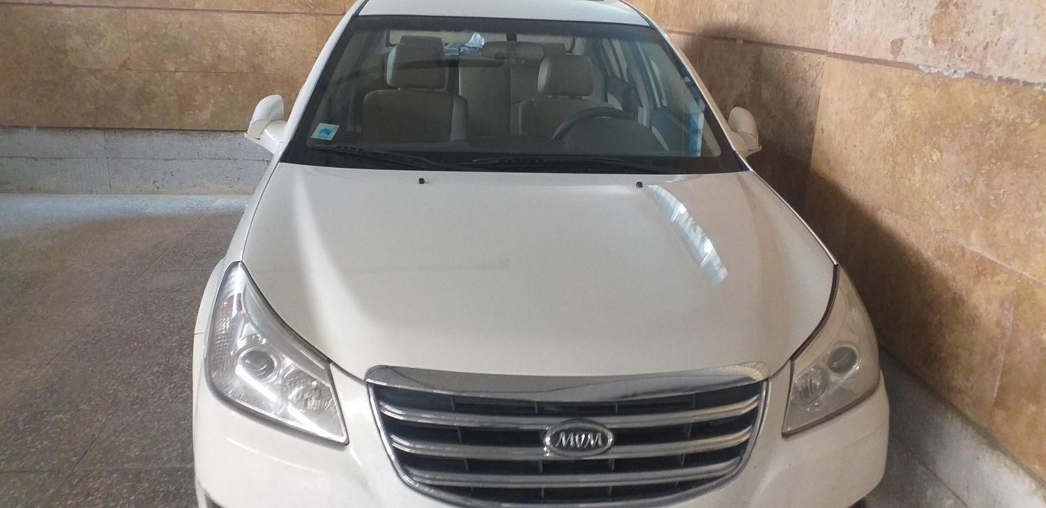 ام وی ام 550 اتوماتیک - 1394