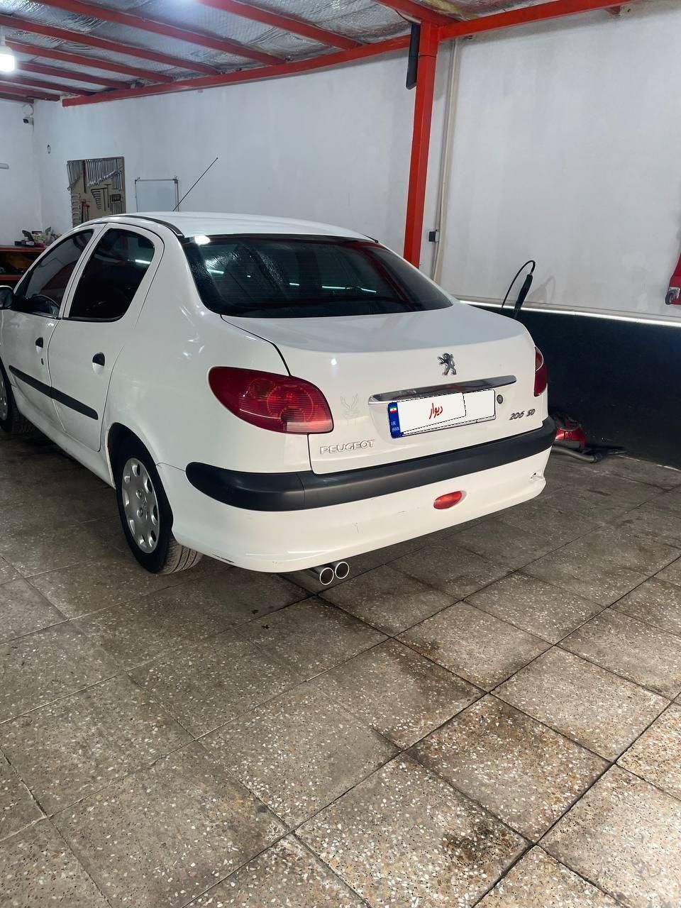 پژو ۲۰۶ صندوق دار v8 - 1394