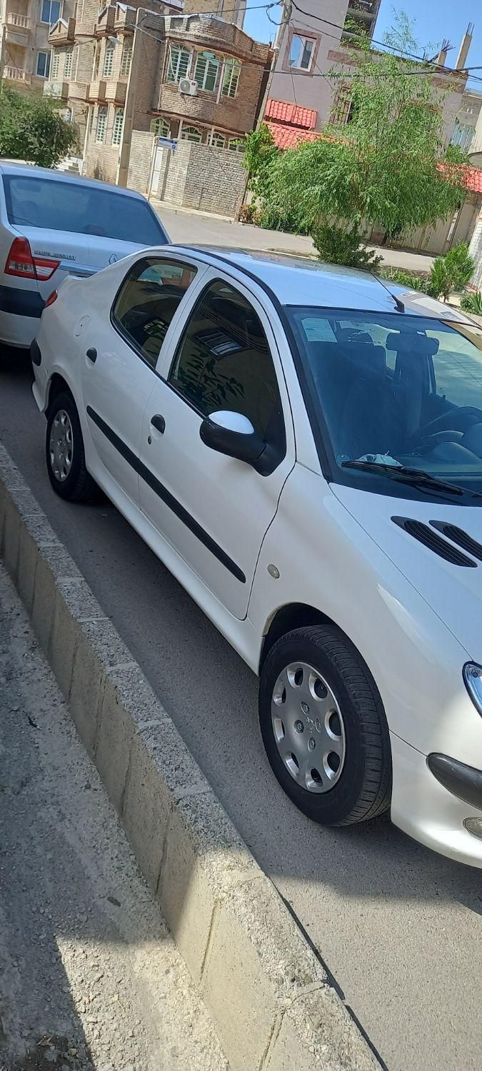 پژو ۲۰۶ صندوق دار v8 - 1394