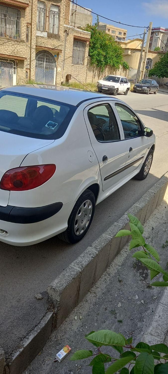 پژو ۲۰۶ صندوق دار v8 - 1394