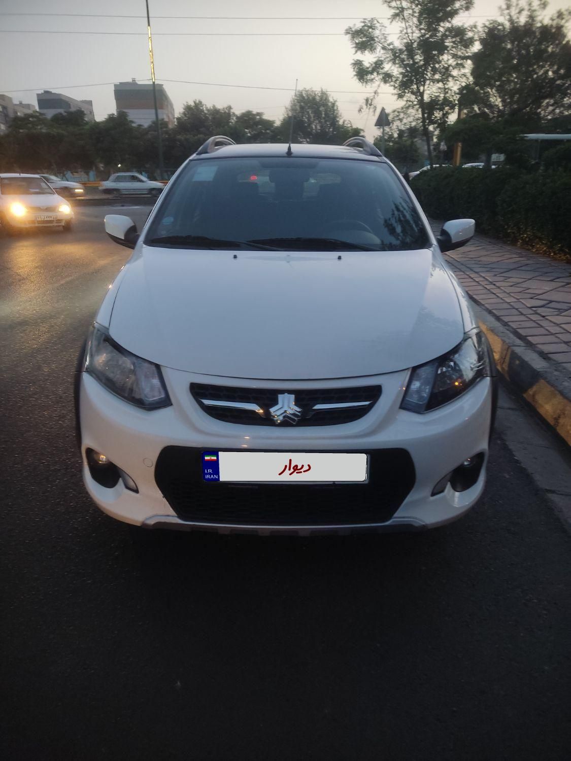 خودرو کوییک، R آگهی ann_18676920