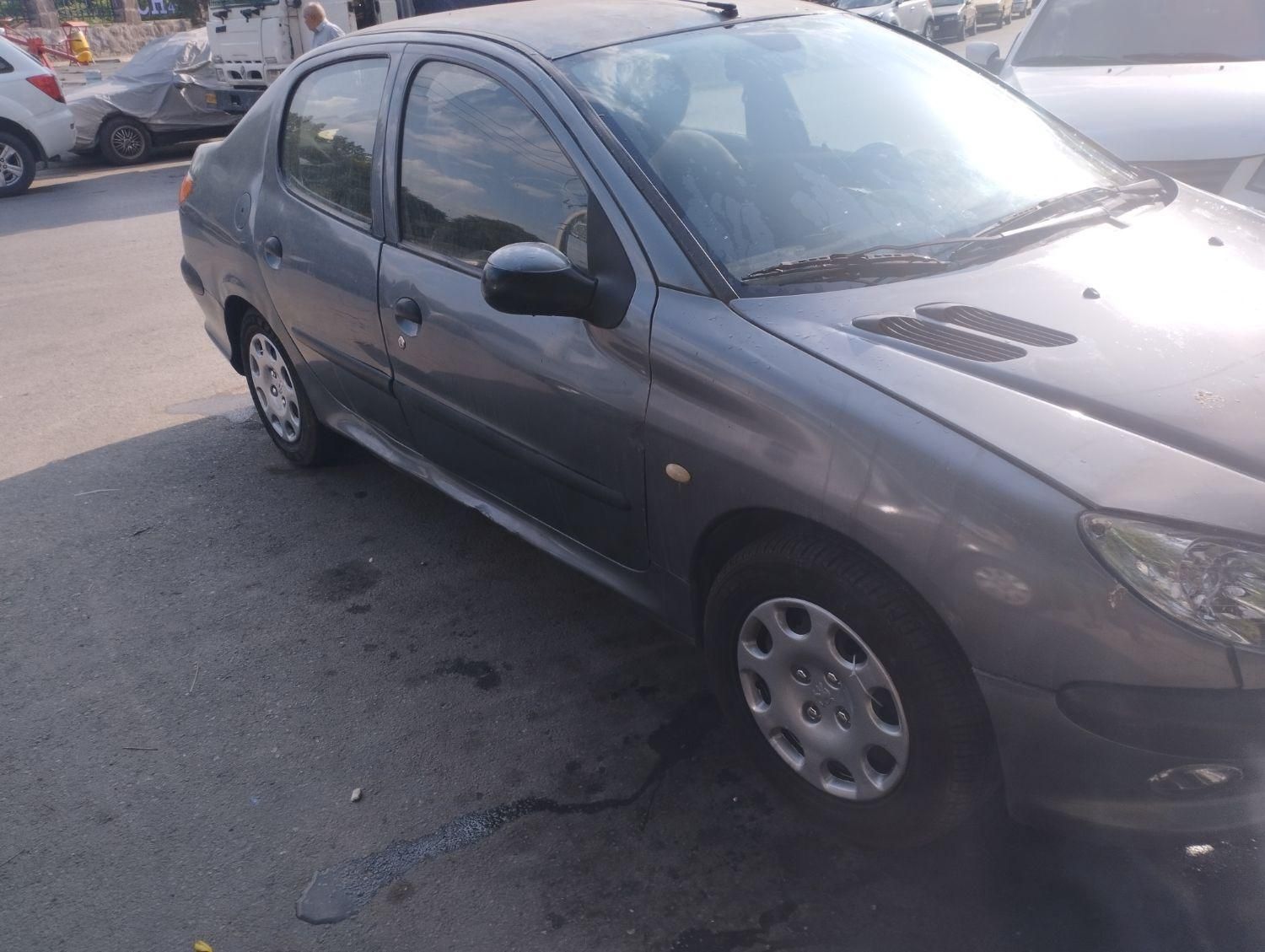 پژو ۲۰۶ صندوق دار v8 - 1393