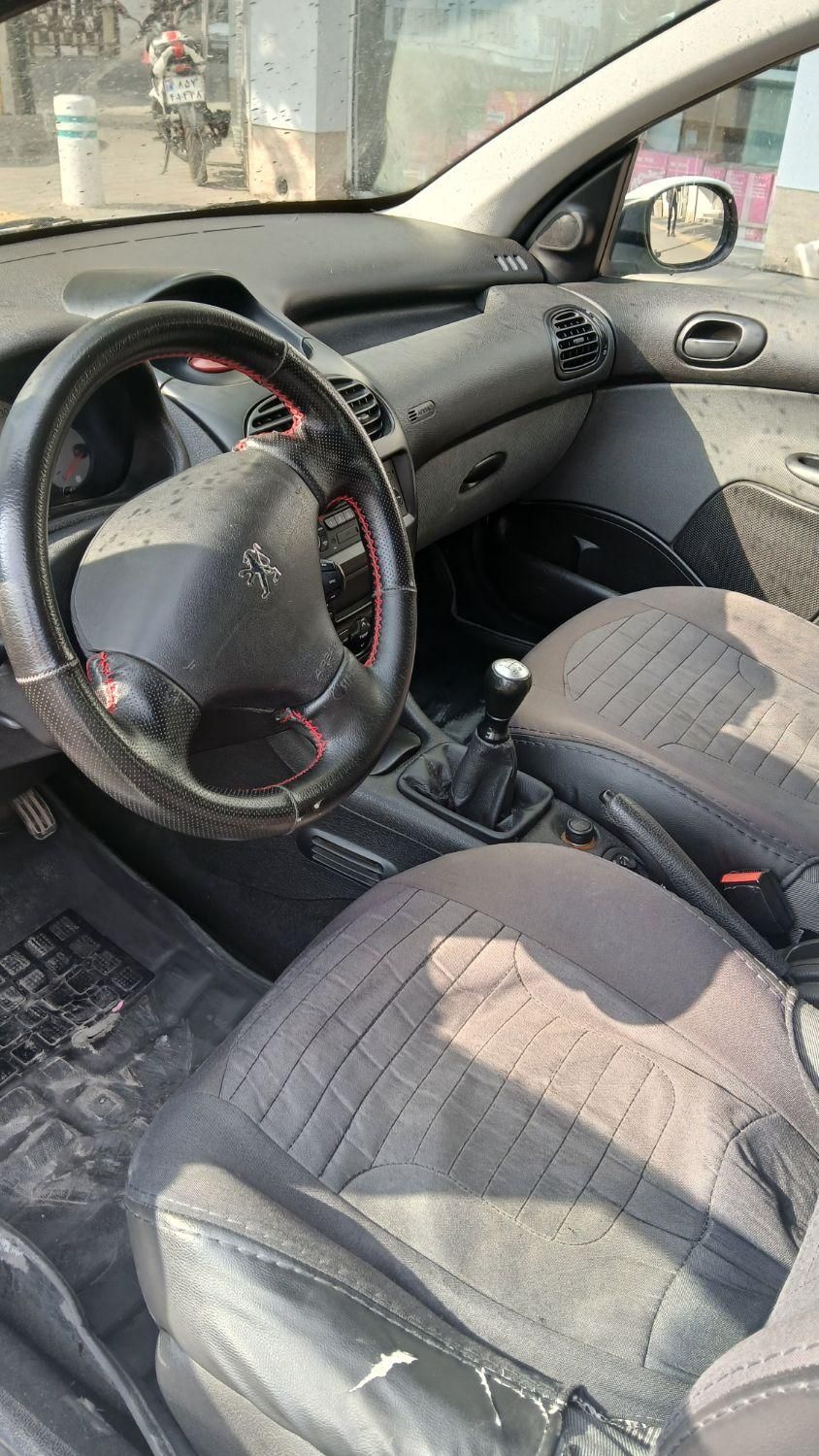 پژو ۲۰۶ صندوق دار v8 - 1399