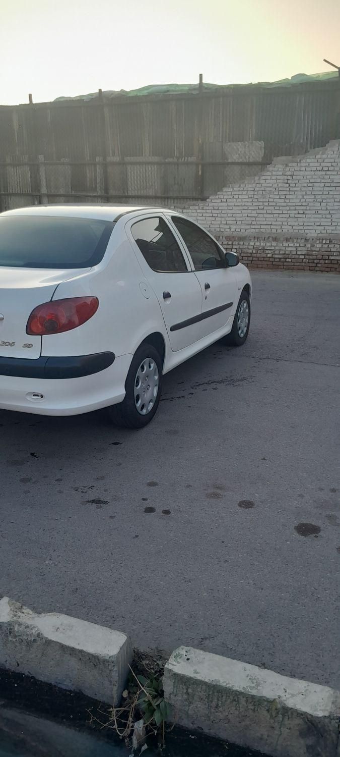 پژو ۲۰۶ صندوق دار v8 - 1393