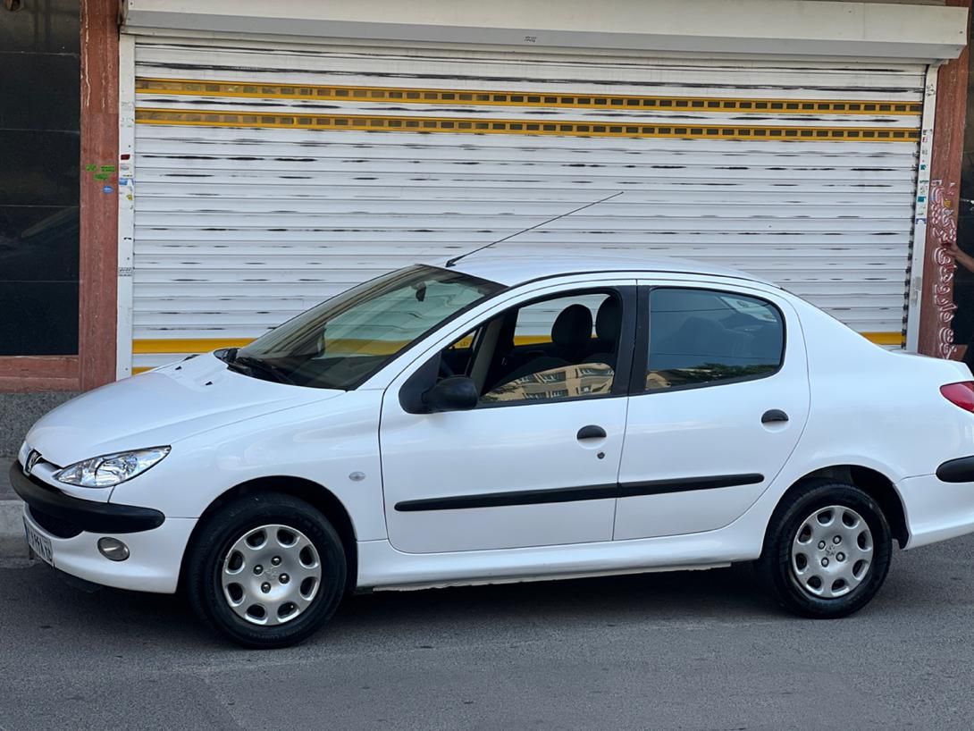 پژو ۲۰۶ صندوق دار v8 - 1390