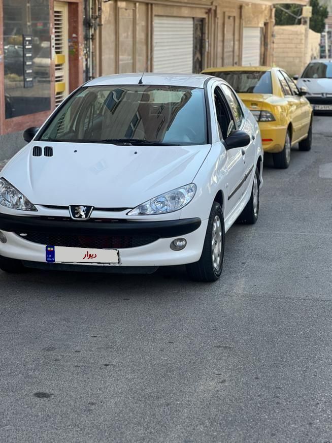 پژو ۲۰۶ صندوق دار v8 - 1390