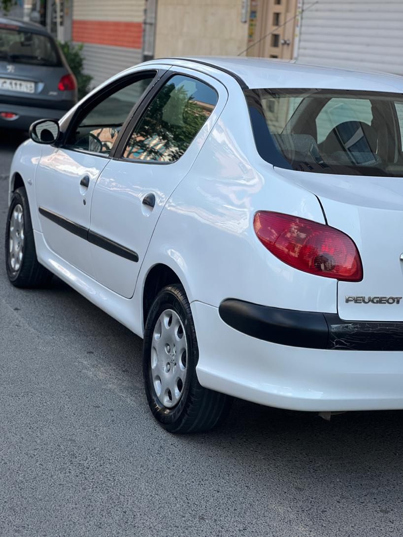 پژو ۲۰۶ صندوق دار v8 - 1390
