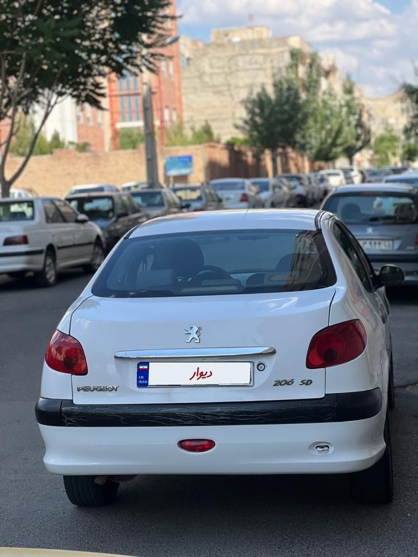 پژو ۲۰۶ صندوق دار v8 - 1390