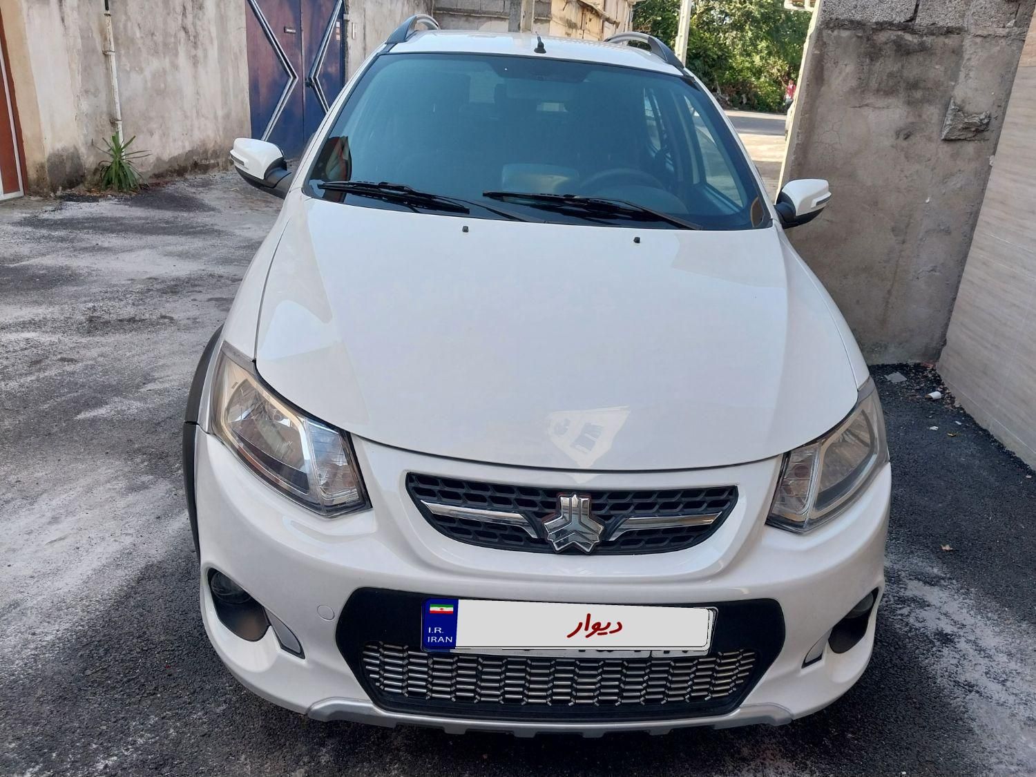 خودرو کوییک، معمولی آگهی ann_18678268