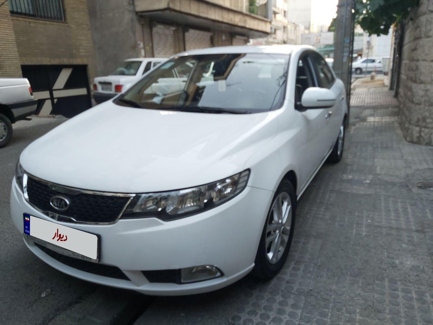 خودرو کیا، سراتو مونتاژ آگهی ann_18678474