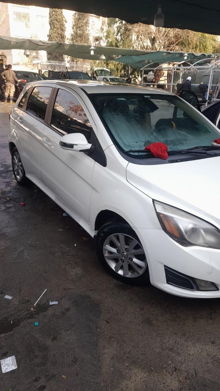 خودرو بایک، سابرینا مونتاژ آگهی ann_18678998