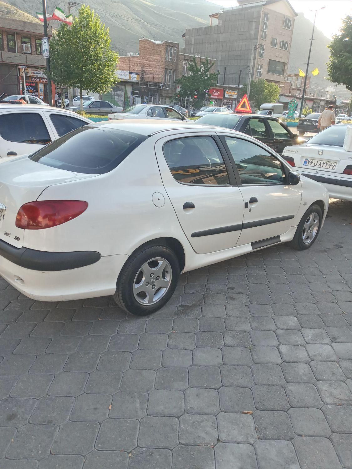 خودرو پژو، ۲۰۶ صندوق دار آگهی ann_18679605