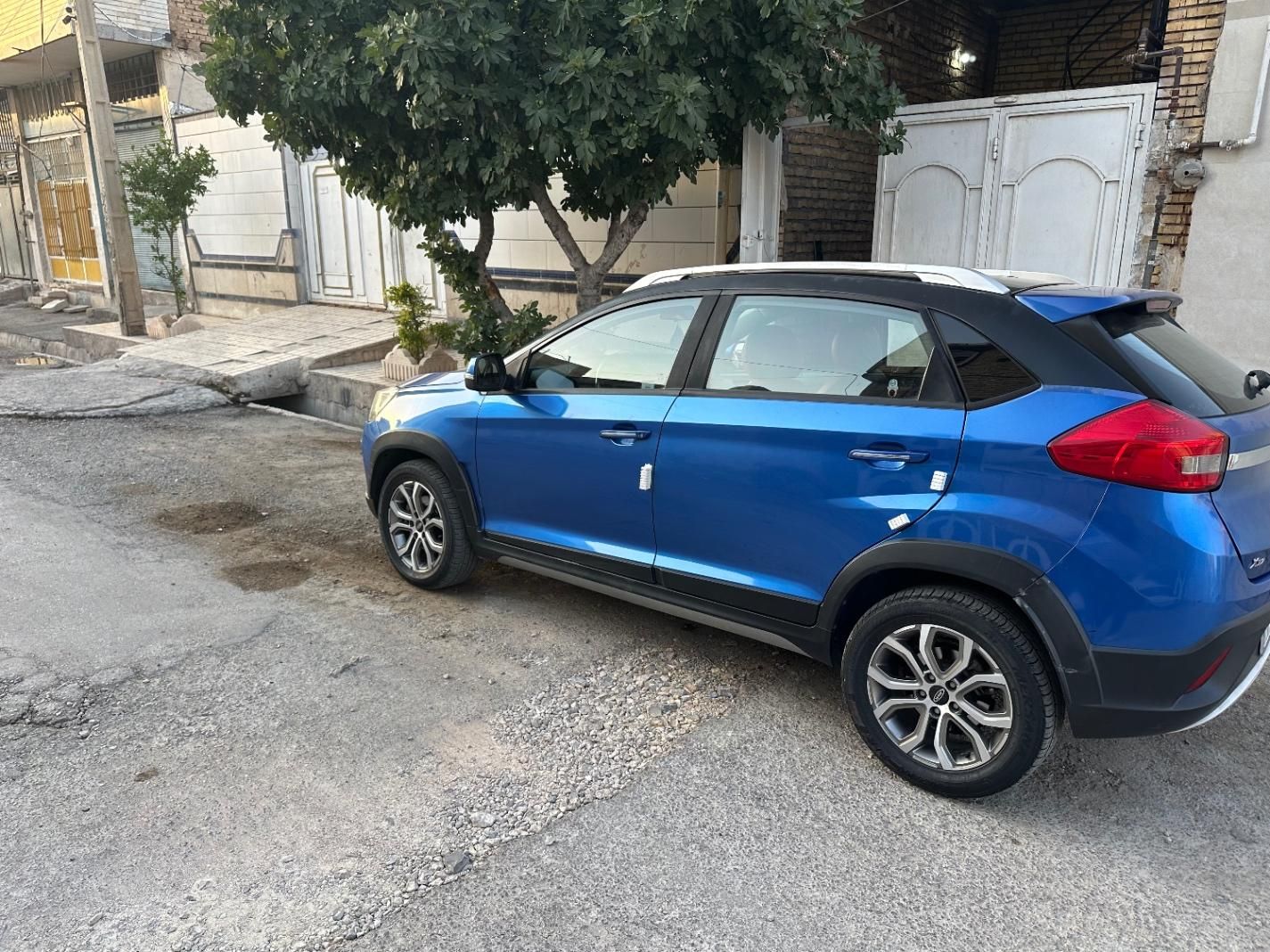 خودرو ام وی ام، X22 آگهی ann_18680196