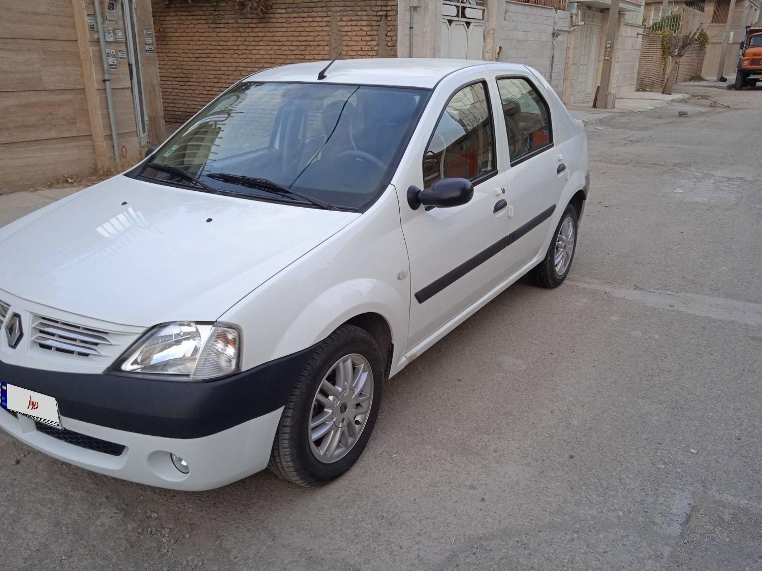 خودرو رنو، پارس تندر آگهی ann_18684219
