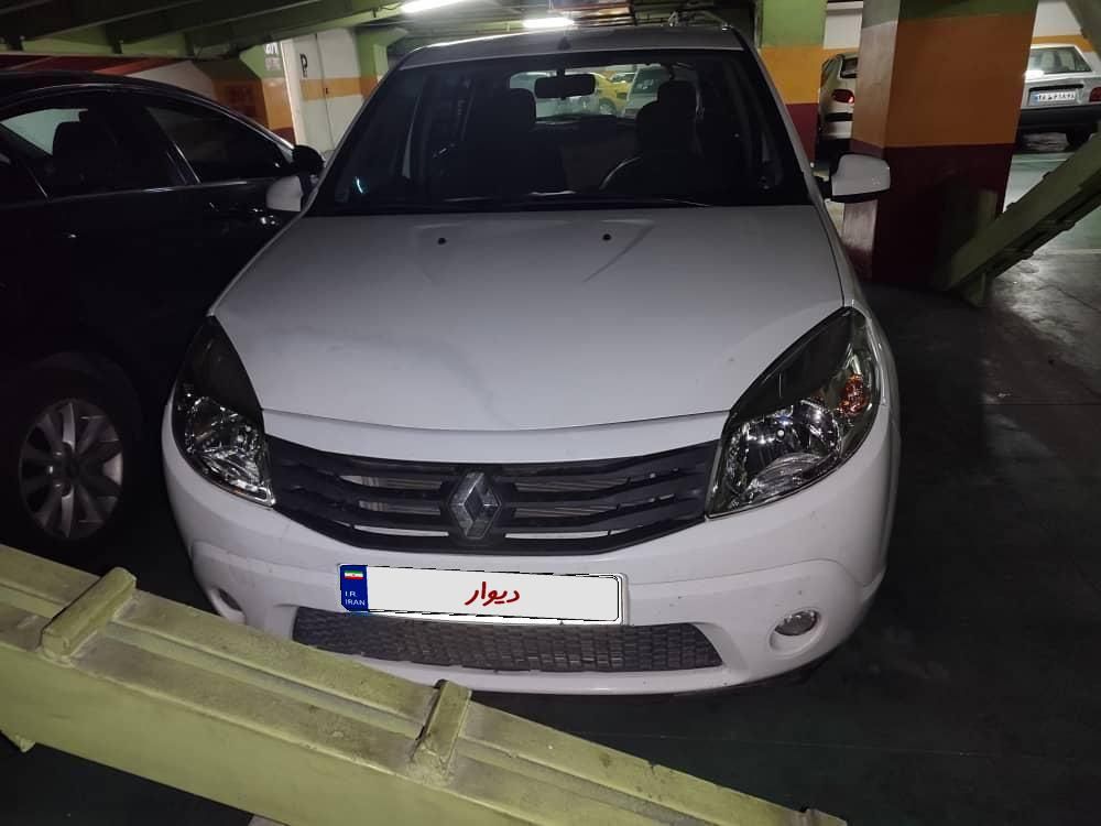 خودرو رنو، ساندرو آگهی ann_18684800