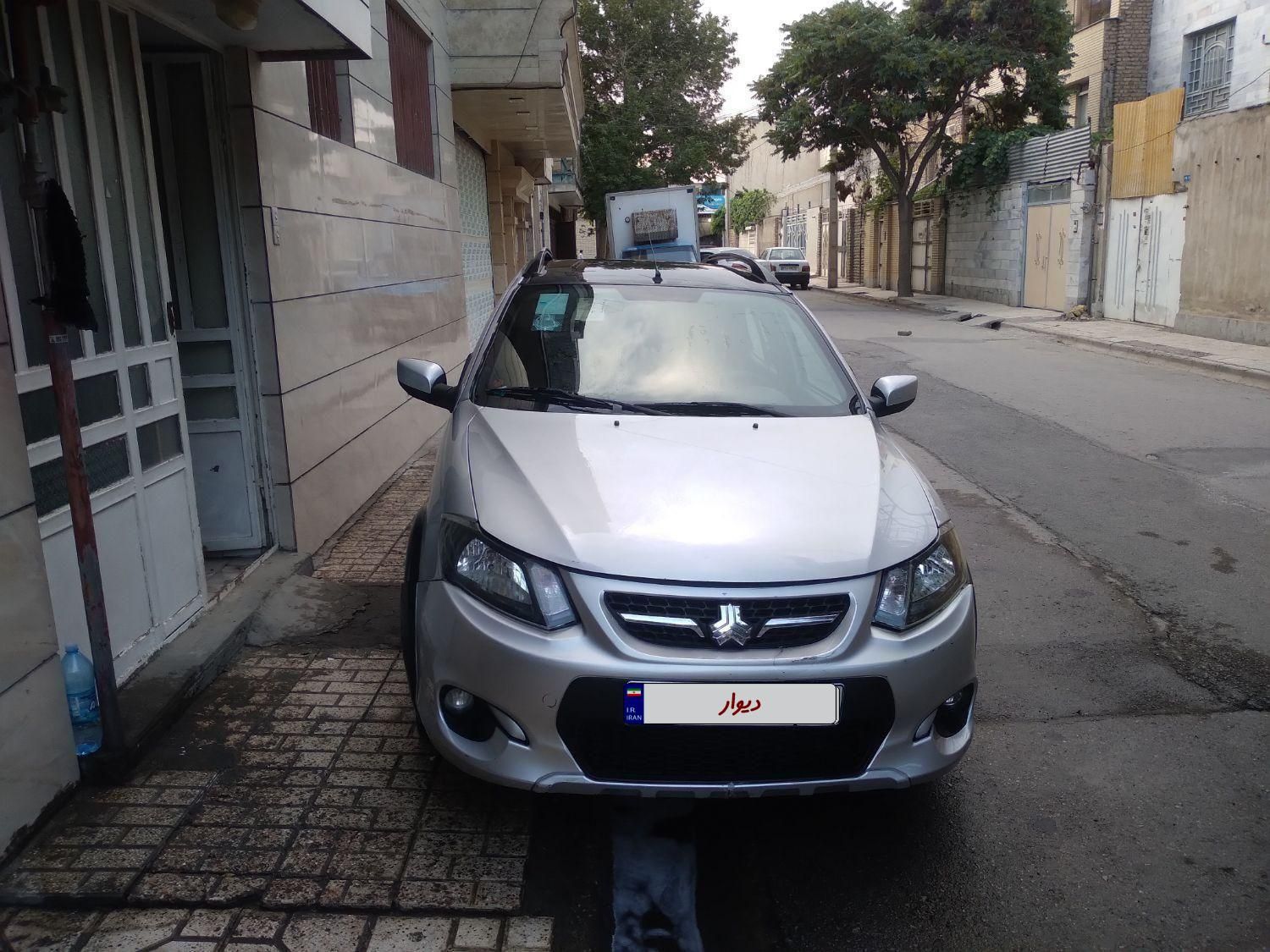 خودرو کوییک، R آگهی ann_18685399