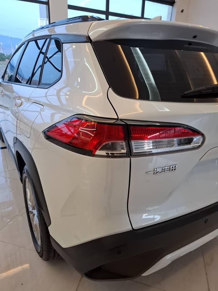 تویوتا کمری XLE - 2025