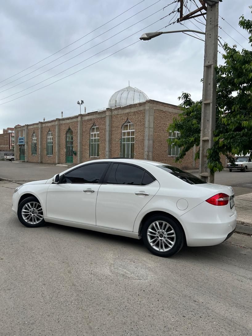 جک J5 اتوماتیک - 1394