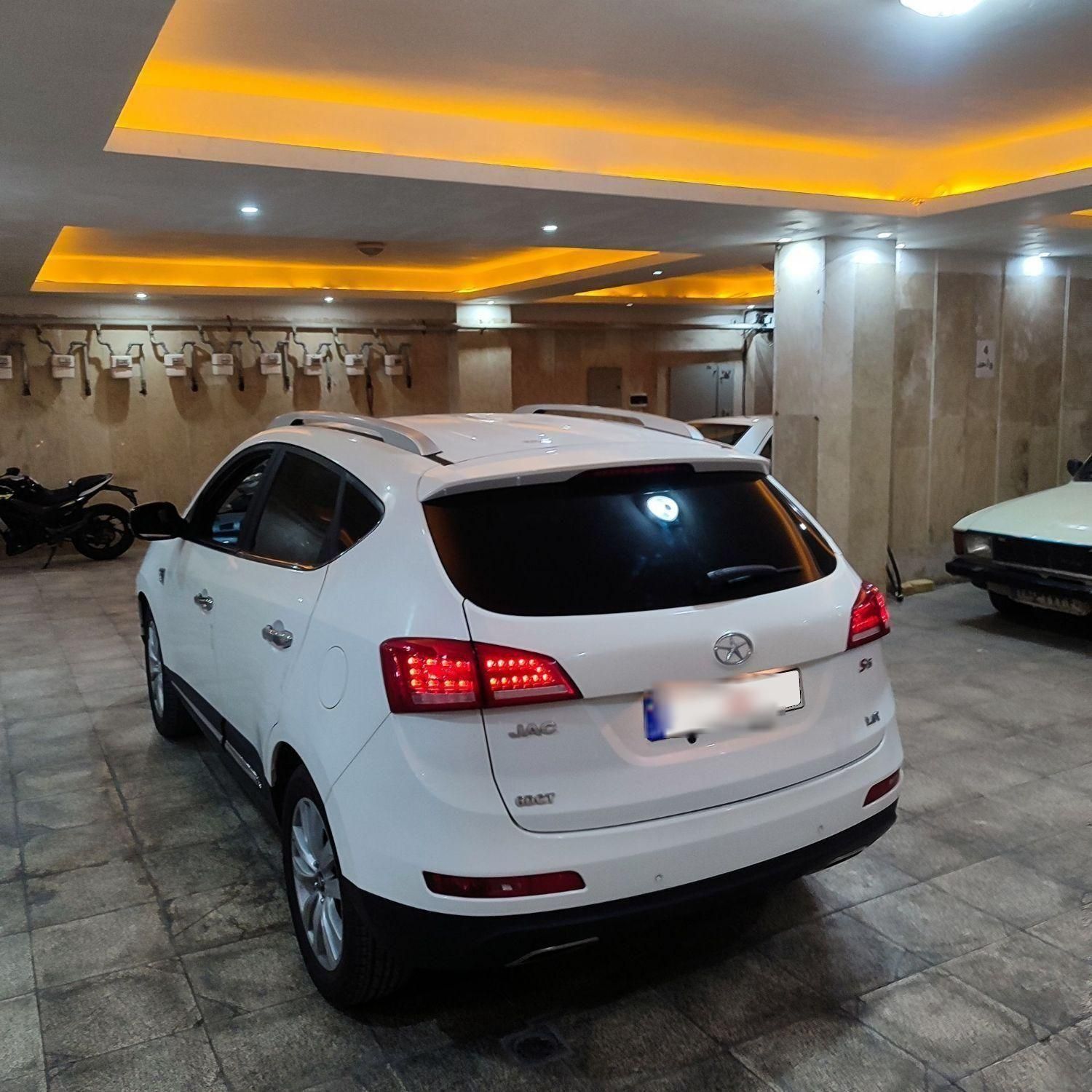 خودرو جک، S5 آگهی ann_18686871